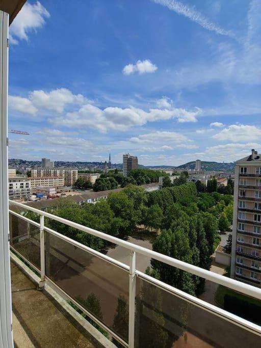 Spacieux F4 Avec Vue Panoramique Et 2 Places De Parking Руан Екстериор снимка
